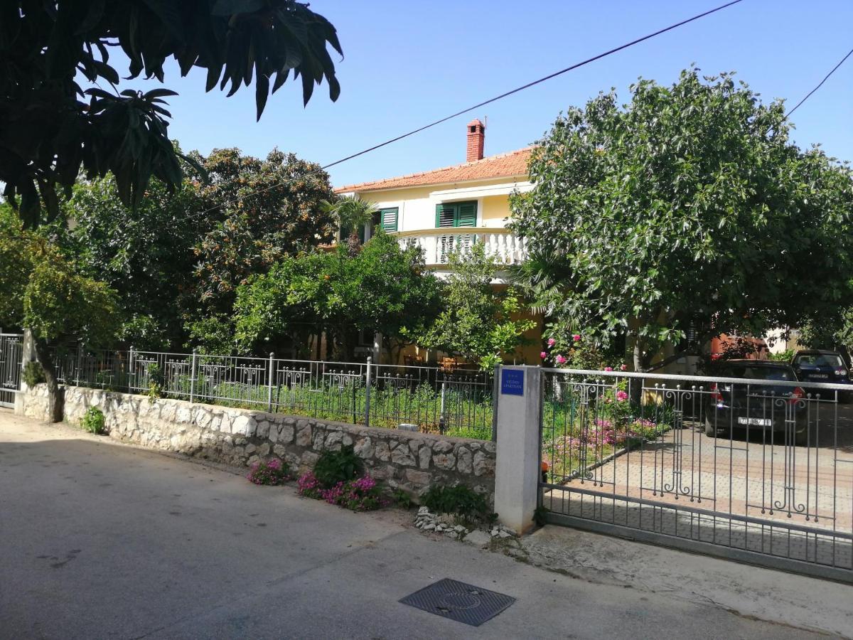 Apartmani Milka Pakoštane Екстериор снимка