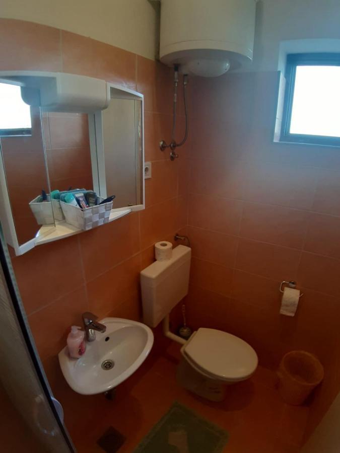 Apartmani Milka Pakoštane Екстериор снимка